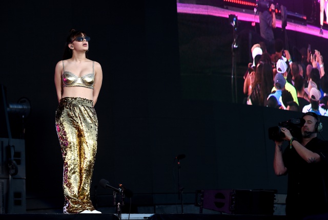Charli XCX presenta una nueva canción: ‘Girls Night Out’