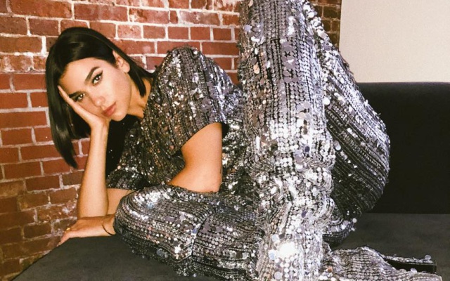 Dua Lipa lanzará tres nuevas canciones