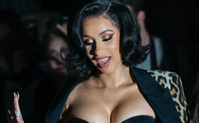Cardi B podría acompañar a Maroon 5 en la próxima Super Bowl