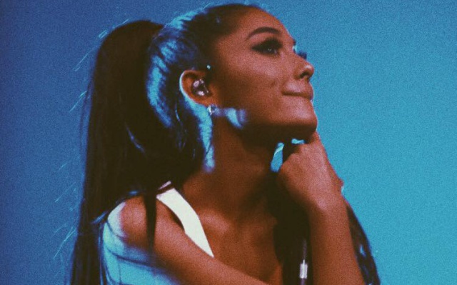 Ariana Grande se deshace de uno de los tatuajes en honor a su ex Pete Davidson