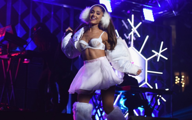 Ariana Grande estrena el videoclip de 'Than U, Next'