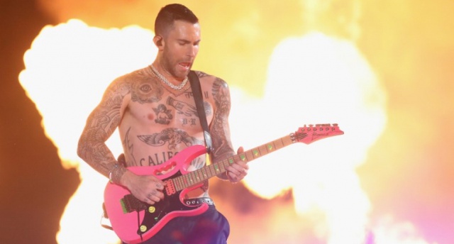 ¡Impresionante! Así fue la presentación de Maroon 5 en el Super Bowl