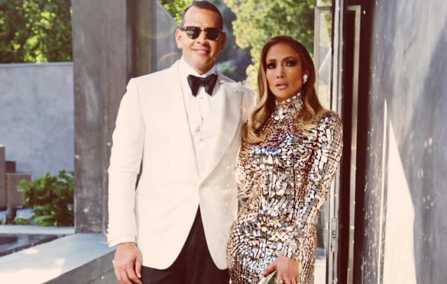 JLo tranquilizó a Bradley Cooper antes de su actuación en los Óscar