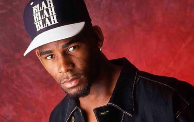 R. Kelly va a un restaurante tras salir de prisión
