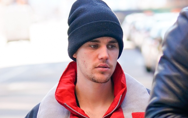 Una mujer consigue colarse en la habitación de hotel de Justin Bieber