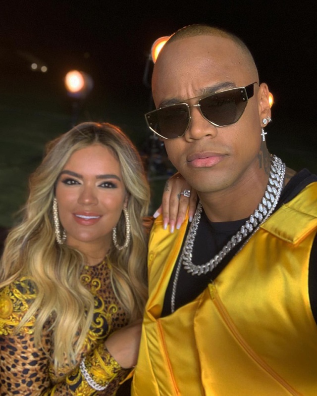 Léo Santana y Karol G cantan juntos el tema de la copa América 2019