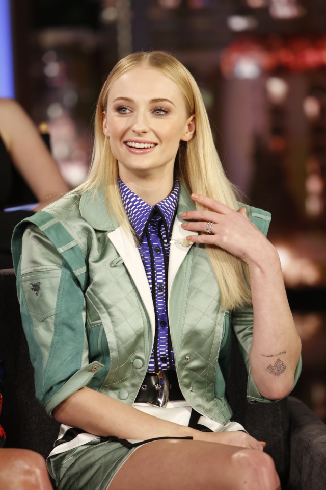 Sophie Turner trató de conseguir una cita con Matthew Perry hace tres años