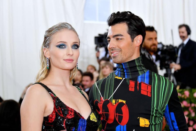Sophie Turner y Joe Jonas se hacen un tatuaje de su perro Waldo Picasso