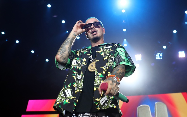 J Balvin sorprende a todos bailando 'guaracha'
