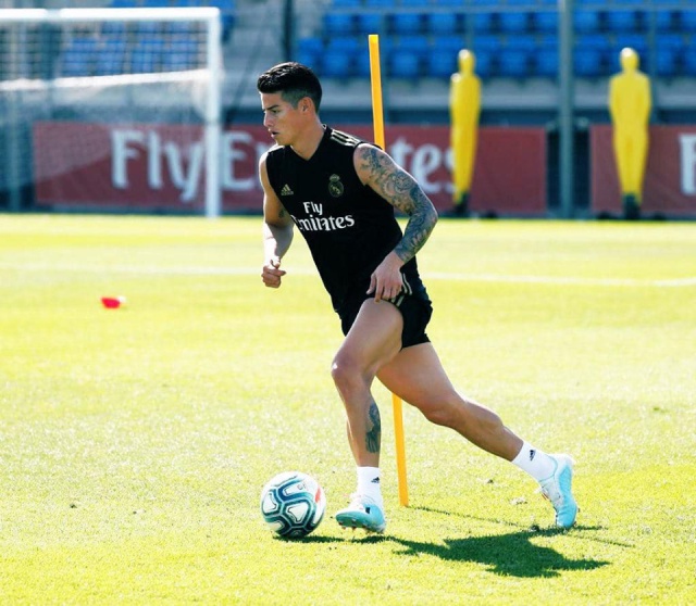 James Rodríguez es elogiado por las mujeres gracias estas fotografías