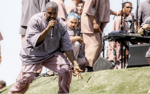 Kanye West quiere expulsar a Satanás de Los Ángeles