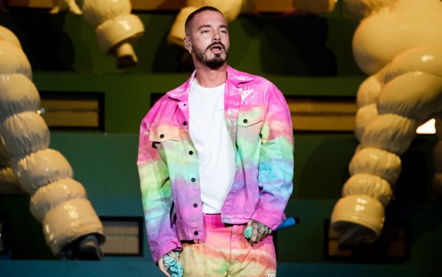 Entre lágrimas, J Balvin invita a hablar sobre la ansiedad