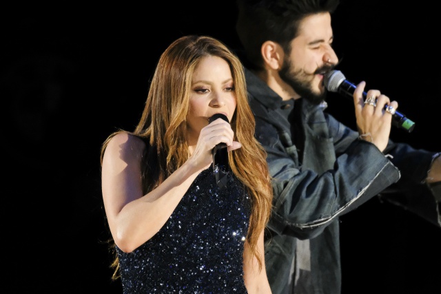 Shakira deslumbra en Madrid con ayuda de Camilo y Pedro Capó