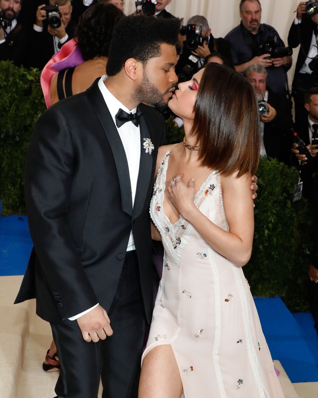 The Weeknd se prepara para desvelar los secretos de su romance con Selena Gomez