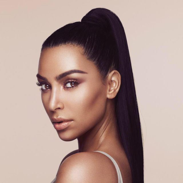 Kim Kardashian prescinde de sus hermanas y sus sobrinos para la tradicional postal navideña