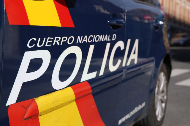 La admirable reacción de un niño al ver a su mamá en el piso