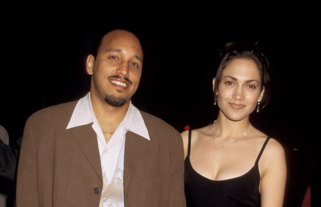 Muere un exnovio de Jennifer López a los 51 años