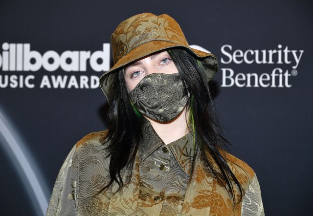 Billie Eilish manda mensaje a quienes la critican por fotografía en ropa ajustada