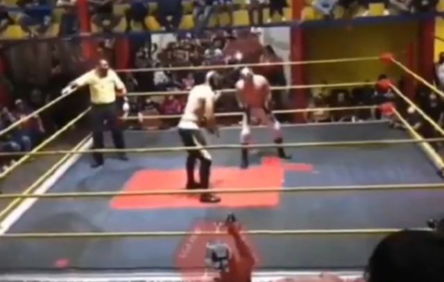 Luchador mexicano fallece en el ring luego de recibir dos golpes