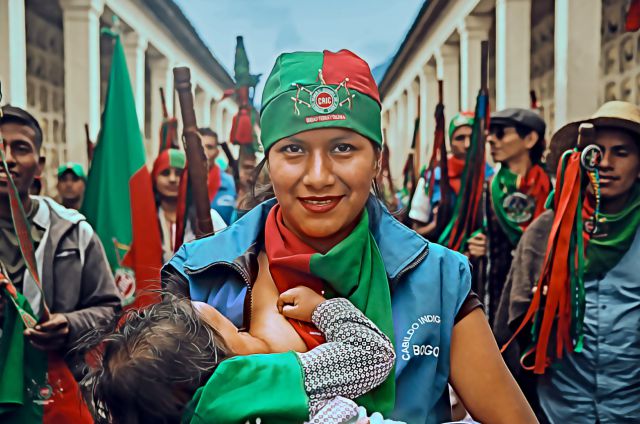 Ali Aka Mind, Andrea Echeverri, Monsieur Periné y más artistas se unen en 'Guardia Fuerza'