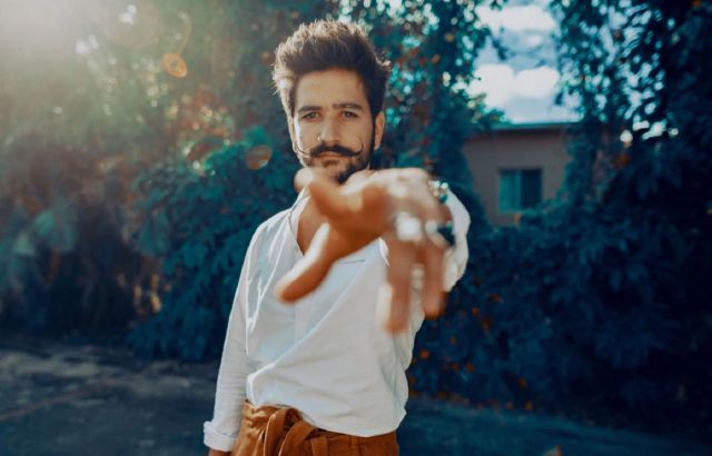 Evaluna revela la verdad sobre el popular bigote de Camilo