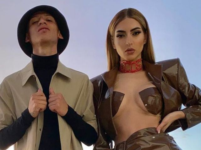 ¿Sí hay amor? ‘Dani Duke’ se limpia el rostro luego de que ‘La Liendra’ le da un beso