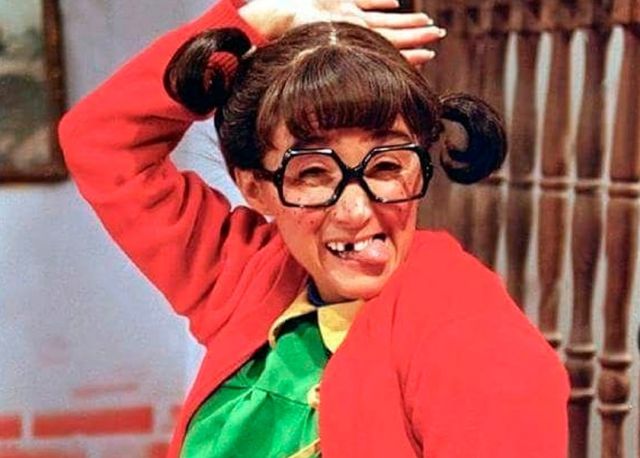 Lluvia de piropos a la ‘Chilindrina’ por posar en bikini