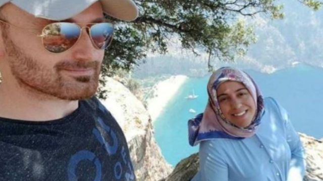 Hombre se tomó selfie con su esposa antes de matarla para cobrar un seguro
