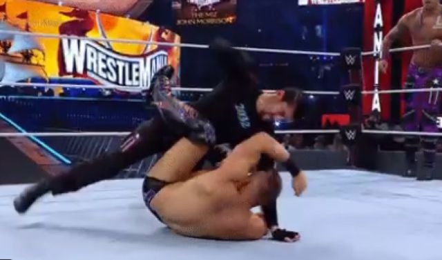 Bad Bunny y Damian Priest ganan en la WWE WrestleMania 37