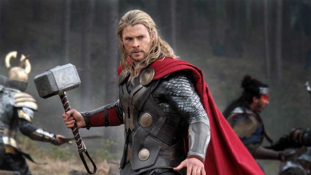 ¿Un mini Thor en la familia? Chris Hemsworth enamoró en redes con un video junto a su hijo