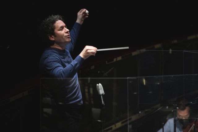 El venezolano Gustavo Dudamel se convierte en el director musical de la Ópera de París
