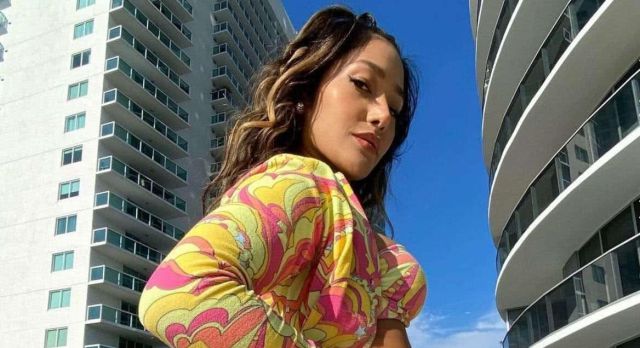 Farina cautiva a sus seguidores con atrevido baile de ‘Trakatá’