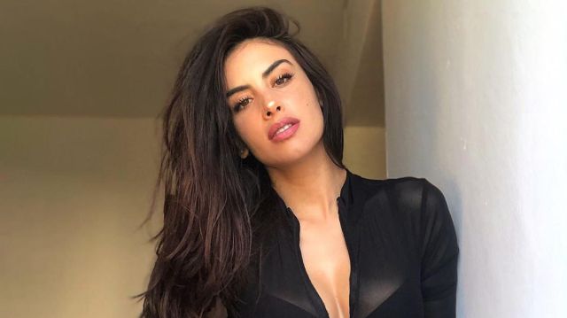 ¡Mamacita! Jessica Cediel sube la temperatura con pronunciado escote
