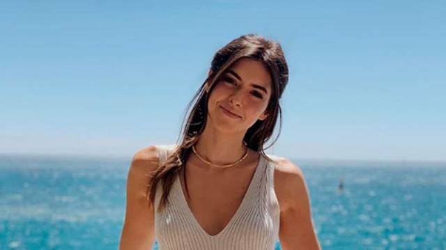 Paulina Vega enamora con video en bikini blanco y con su rostro ‘al natural’