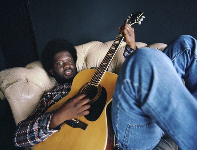 Michael Kiwanuka presenta su nueva y conmovedora canción ‘Beautiful Life’