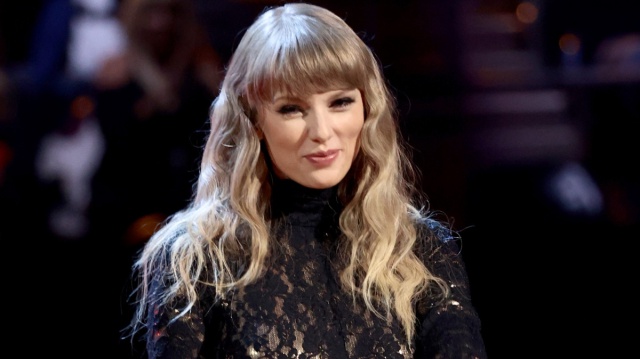 Taylor Swift enloquece a los fans con lanzamiento de cortometraje de All Too Well