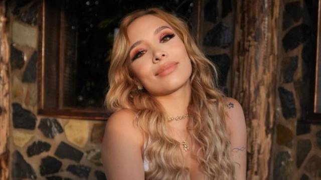 Luisa Fernanda W sube la temperatura en lencería de encaje blanca