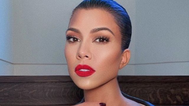 A Kourtney Kardashian e llueven piropos por foto en diminuto bikini