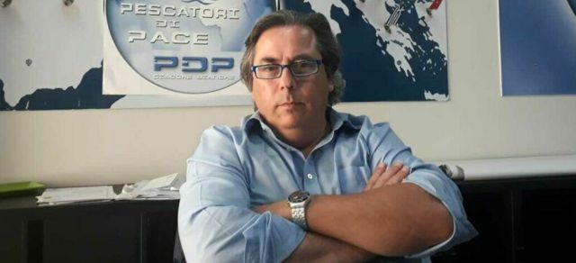 Líder antivacunas sale de UCI y pide a las personas vacunarse