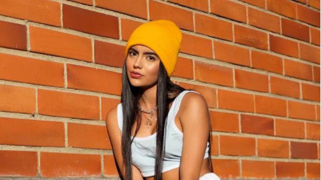 Luisa Castro presume su retaguardia con sensuales fotos en piscina