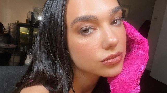 06052022_dualipa