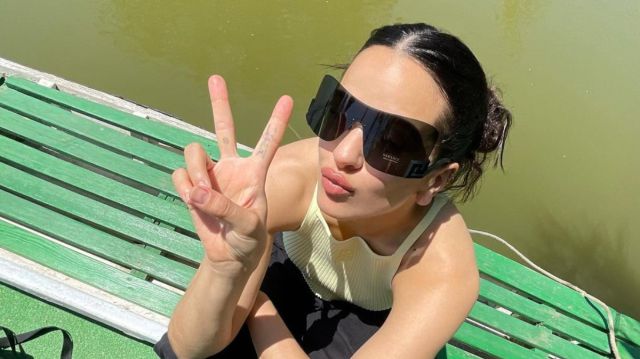 Rosalía mueve sus caderas con diminuto short y ‘enloquece’ a sus fanáticos