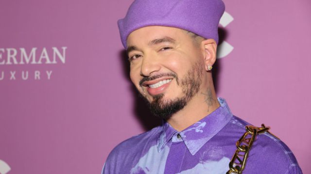 Mamá de J Balvin es tendencia luego de su reacción por sorpresa de su hijo
