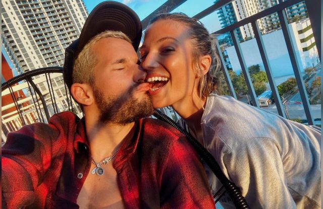 Ricky Montaner se tatuó la cola de su esposa Stefanía Roitman