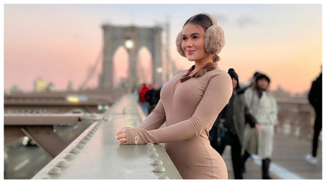 Revelan foto de Cintia Cossio pequeña, confirmando el gran parecido con ¿?