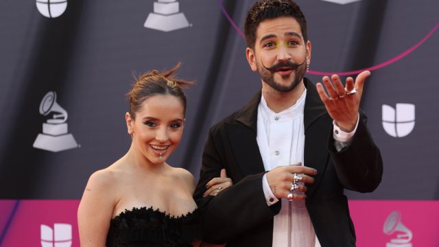¡Está de moda! Evaluna compartió foto del parto junto a Camilo y su partera