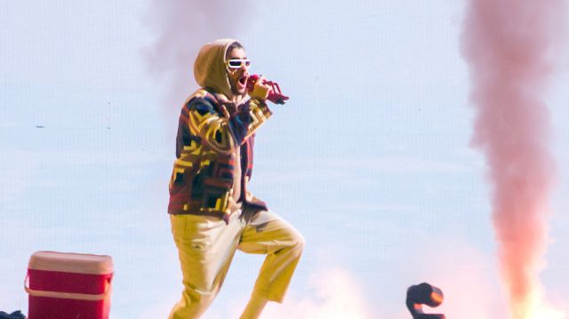 Así celebró Bad Bunny el gol de Argentina contra Países Bajos ¡Casi se explota!