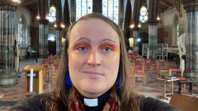 Bingo Allison, el primer sacerdote no binario de la historia