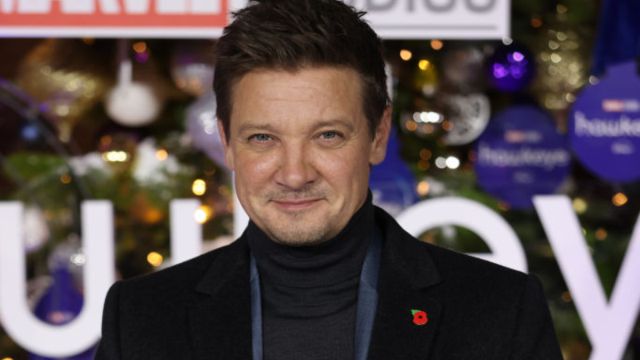 Foto: Jeremy Renner reaparece en redes sociales y muestra su rostro tras el fuerte accidente