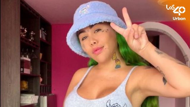 Yina Calderón fue blanco de burlas por extravagante atuendo; “la reencarnación del Covid”
